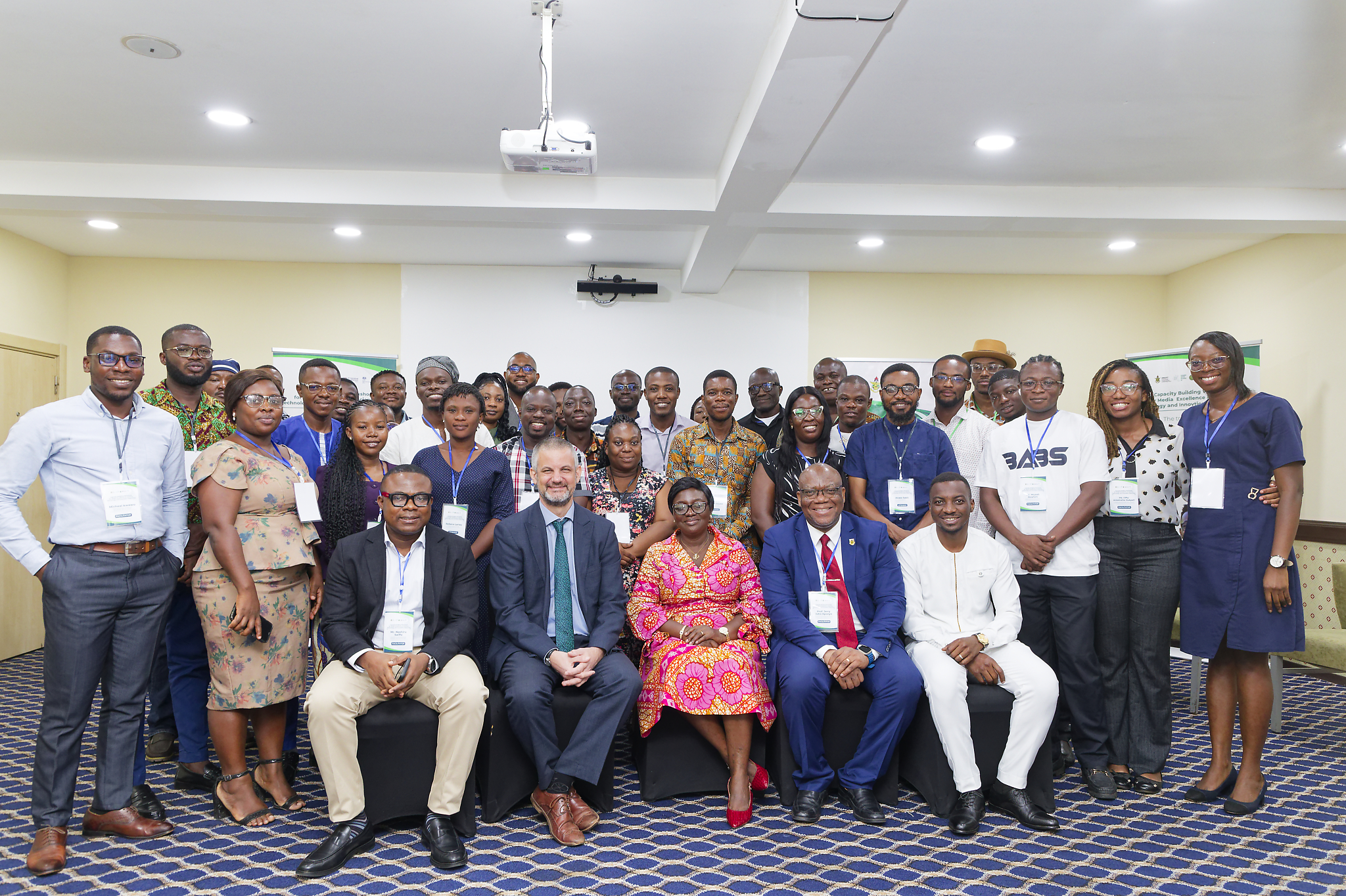 participants and dignitaries at the workshop